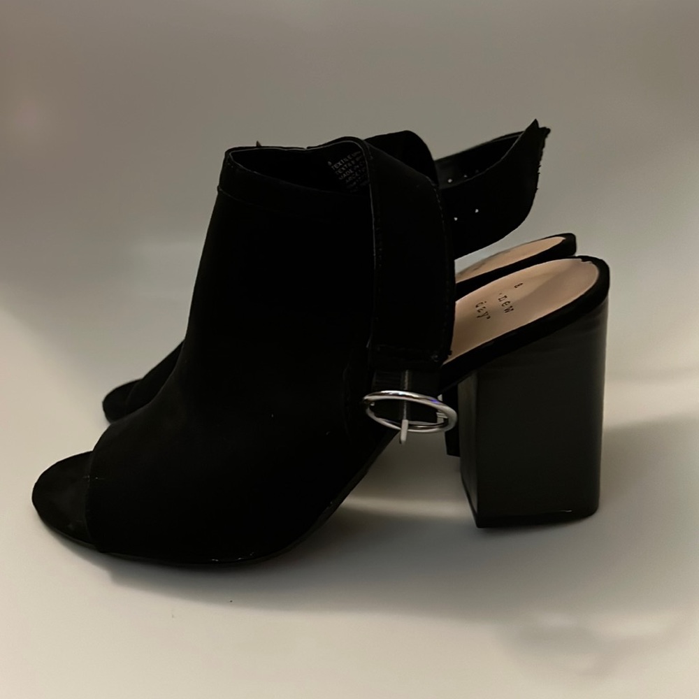 A new day heel / booties